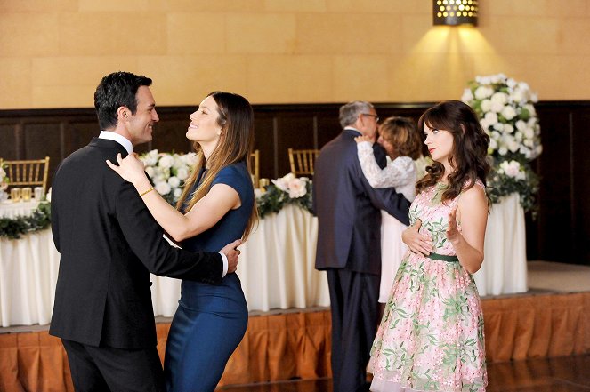 New Girl - Season 4 - The Last Wedding - Photos - Jessica Biel, Zooey Deschanel