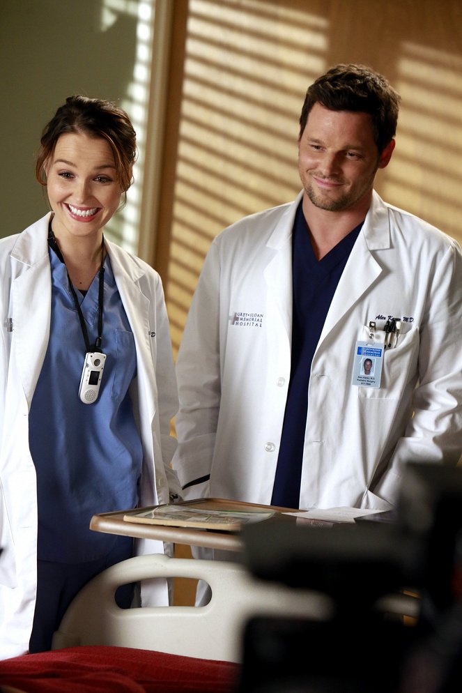 Grey's Anatomy - Season 10 - Throwing It All Away - Photos - Camilla Luddington, Justin Chambers