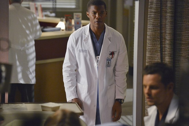 Grey's Anatomy - Season 10 - Take It Back - Photos - Gaius Charles