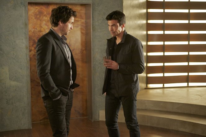 Salvation - Another Trip Around the Sun - Photos - Santiago Cabrera, Ian Anthony Dale