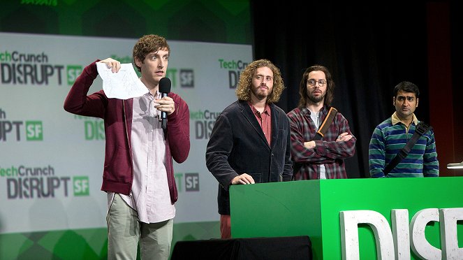 Silicon Valley - Optimal Tip-To-Tip Efficiency - Photos - Thomas Middleditch, T.J. Miller, Martin Starr, Kumail Nanjiani