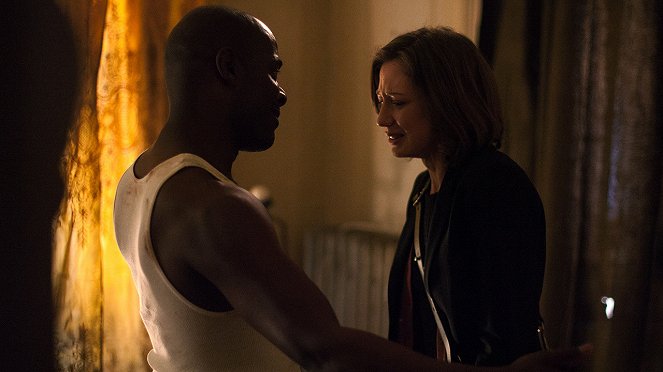 The Leftovers - Gast - Filmfotos - Paterson Joseph, Carrie Coon