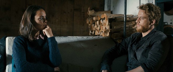 Drei Zinnen - Z filmu - Bérénice Bejo, Alexander Fehling
