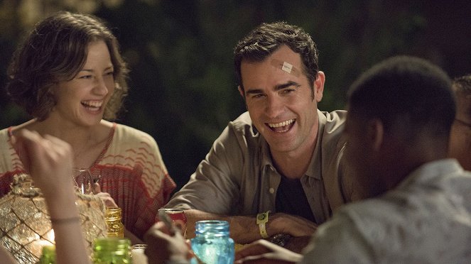 The Leftovers - Axis Mundi - Filmfotos - Carrie Coon, Justin Theroux