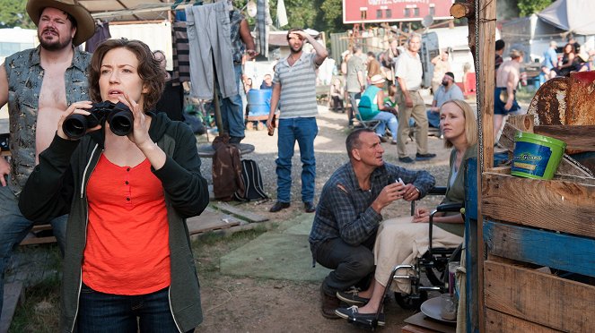 The Leftovers - I Live Here Now - Photos - Carrie Coon, Christopher Eccleston, Janel Moloney