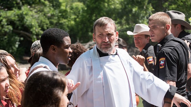 The Leftovers - The Book of Kevin - Photos - Jovan Adepo, Christopher Eccleston, Chris Zylka