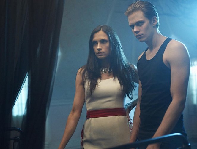 Hemlock Grove - Filmfotos - Famke Janssen, Bill Skarsgård