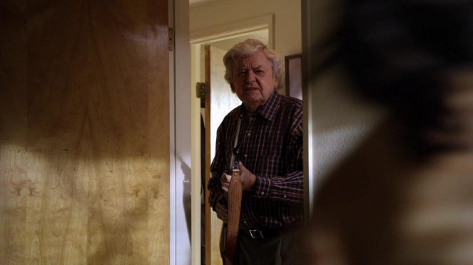 Sons of Anarchy - Oiled - Photos - Hal Holbrook