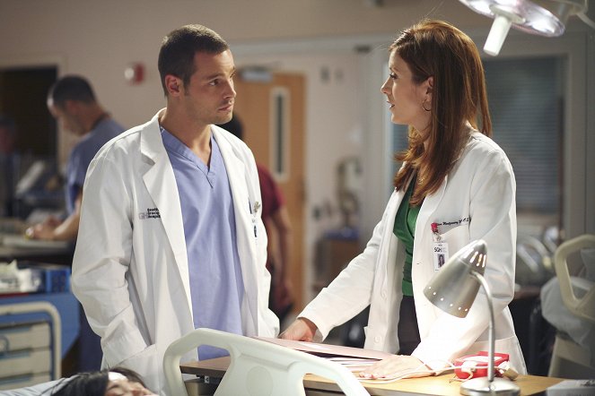 Grey's Anatomy - From a Whisper to a Scream - Photos - Justin Chambers, Kate Walsh