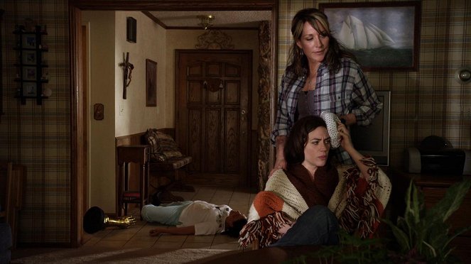 Sons of Anarchy - Fürsorge - Filmfotos - Katey Sagal, Maggie Siff