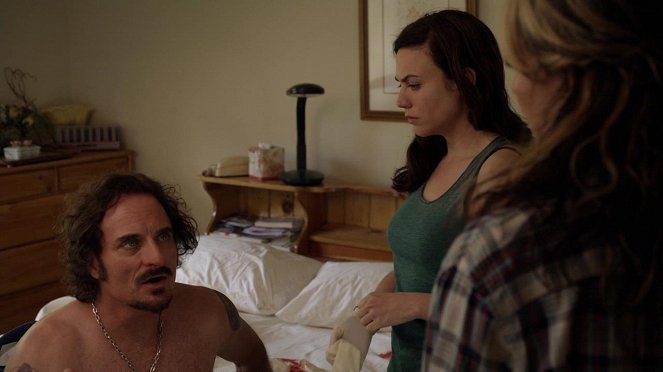 Sons of Anarchy - Caregiver - Photos - Kim Coates, Maggie Siff