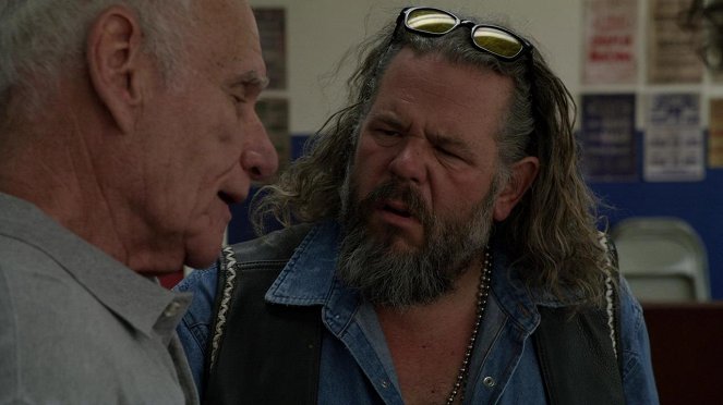 Sons of Anarchy - Season 3 - Turning and Turning - Photos - Mark Boone Junior