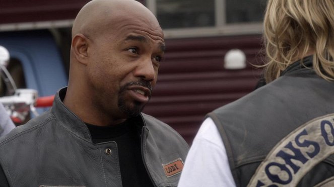 Sons of Anarchy - Turning and Turning - Photos - Michael Beach