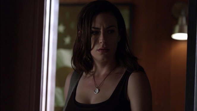 Sons of Anarchy - Season 3 - Widening Gyre - Photos - Maggie Siff