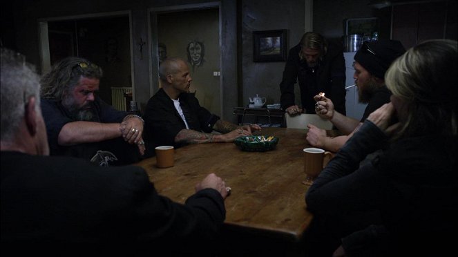 Zákon gangu - Pravda - Z filmu - Mark Boone Junior, David Labrava, Charlie Hunnam, Ryan Hurst