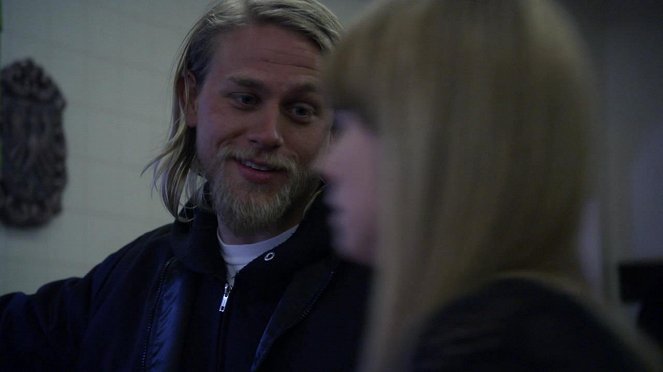 Sons of Anarchy - Season 3 - Milch - Filmfotos - Charlie Hunnam