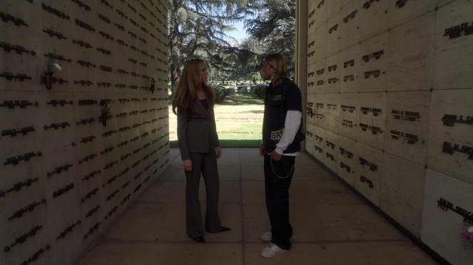 Sons of Anarchy - NS - Filmfotos - Ally Walker, Charlie Hunnam