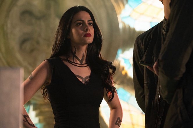 Shadowhunters: The Mortal Instruments - A Problem of Memory - Photos - Emeraude Toubia
