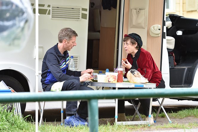 Sitzheizung gibt's nicht! - Photos - Michael Kessler, Katharina Thalbach