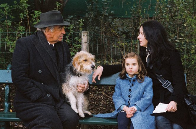 Egy ember és kutyája - Filmfotók - Jean-Paul Belmondo, Cristiana Réali