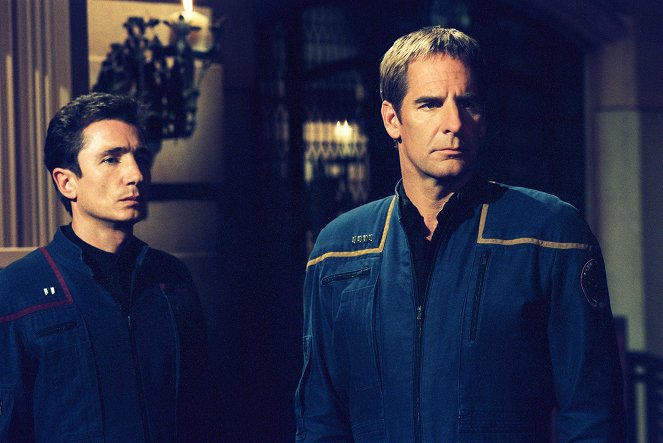 Star Trek: Enterprise - Season 3 - Exile - Photos - Dominic Keating, Scott Bakula