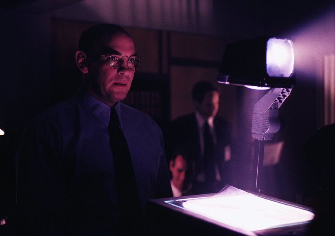 The X-Files - Season 7 - Sein und Zeit - Photos - Mitch Pileggi