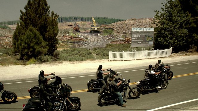 Sons of Anarchy - Season 4 - Out - Van film
