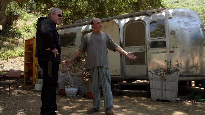 Sons of Anarchy - Out - Photos - Ron Perlman, Dayton Callie