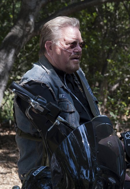 Sons of Anarchy - Season 4 - Out - Photos - William Lucking