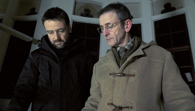 Inspector Mathias - Mord in Wales - Season 1 - Blut und Boden - Filmfotos - Richard Harrington