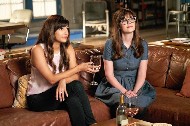 New Girl - Juré 237B - Film - Hannah Simone, Zooey Deschanel