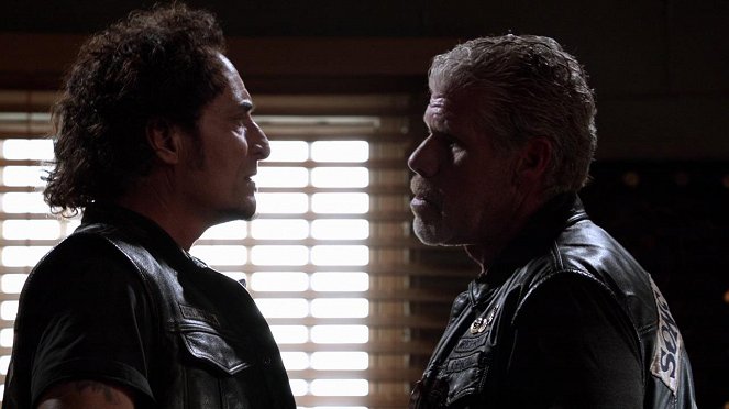 Sons of Anarchy - Booster - Photos - Kim Coates, Ron Perlman