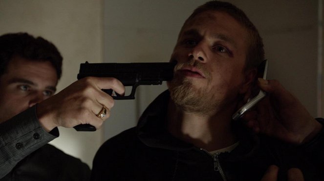 Sons of Anarchy - Season 4 - Booster - Photos - Charlie Hunnam