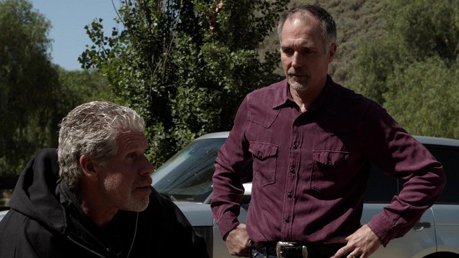 Sons of Anarchy - Booster - Photos - Ron Perlman, Patrick St. Esprit