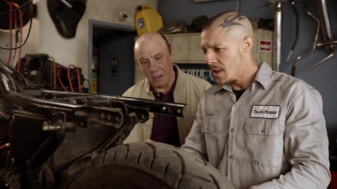 Sons of Anarchy - Booster - Photos - Dayton Callie, Theo Rossi