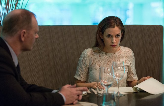 The Girlfriend Experience - Manipulation - Film - Riley Keough