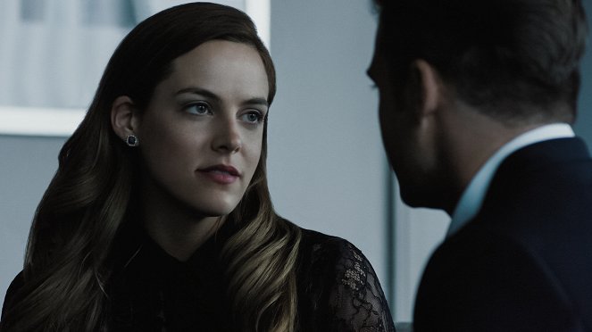 The Girlfriend Experience - Separation - Photos - Riley Keough