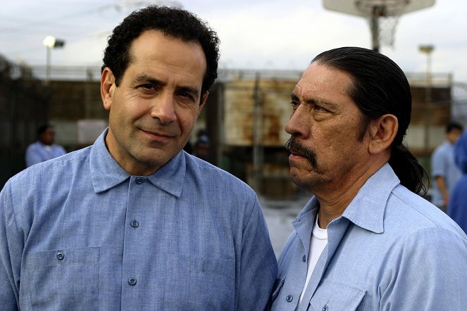 Monk - Mr. Monk Goes to Jail - Van film - Tony Shalhoub, Danny Trejo