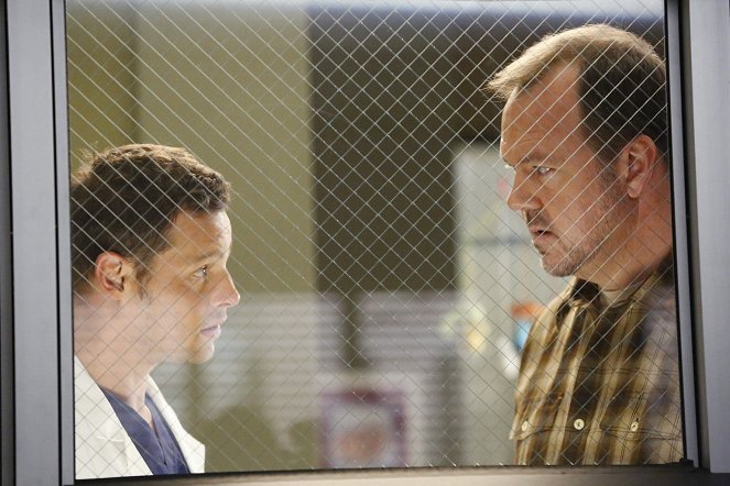 Grey's Anatomy - All I Could Do Was Cry - Photos - Justin Chambers, Rob Nagle