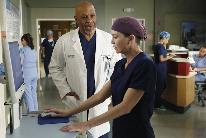 Grey's Anatomy - All I Could Do Was Cry - Photos - James Pickens Jr., Ellen Pompeo