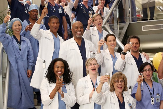 Grey's Anatomy - I'm Winning - Photos - Gaius Charles, Jerrika Hinton, James Pickens Jr., Tessa Ferrer, Camilla Luddington, Justin Chambers