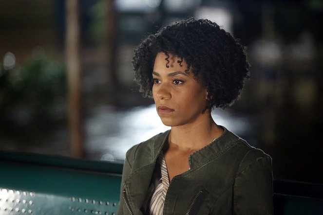 Grey's Anatomy - Fear (of the Unknown) - Photos - Kelly McCreary