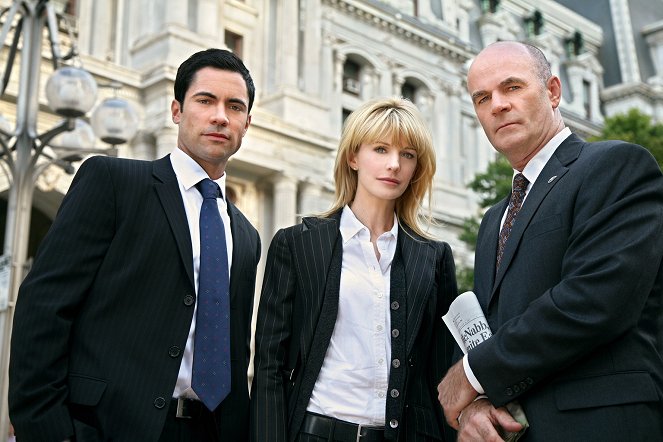 Cold Case - Kein Opfer ist je vergessen - Season 5 - Das Böse triumphiert - Werbefoto - Danny Pino, Kathryn Morris, John Finn