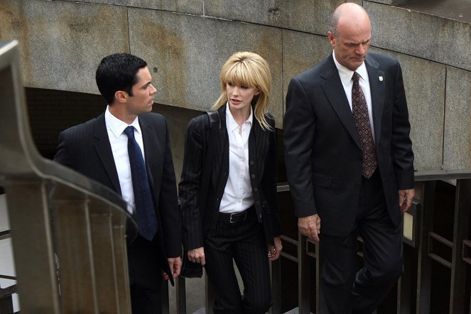 Cold Case : Affaires classées - Season 5 - Le Mal triomphe - Film - Danny Pino, Kathryn Morris, John Finn