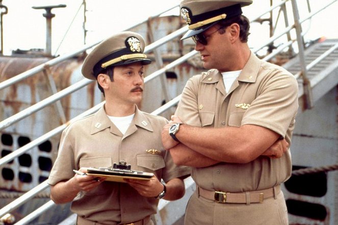 Down Periscope - Van film - Rob Schneider, Kelsey Grammer