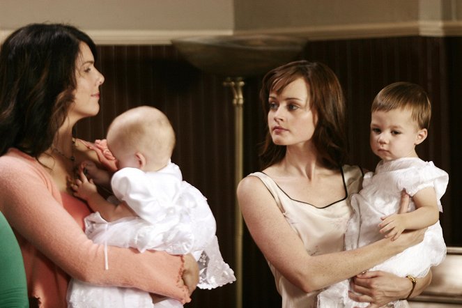 Gilmore Girls - Season 6 - Always a Godmother, Never a God - Van film - Lauren Graham, Alexis Bledel