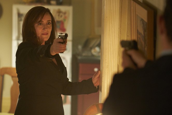 Orphan Black - Guillotines, partie 1 - Film - Maria Doyle Kennedy