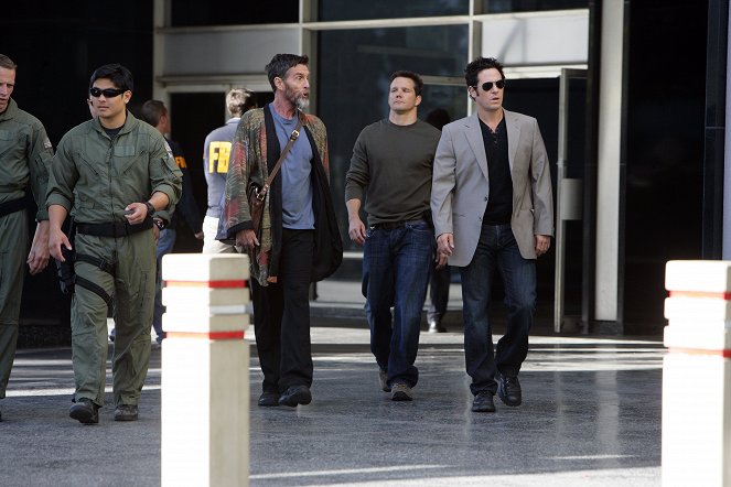 Numb3rs - Trouble in Chinatown - Van film - John Glover, Dylan Bruno, Rob Morrow
