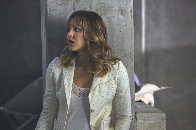 Scorpion - Season 1 - A Cyclone - Photos - Katharine McPhee