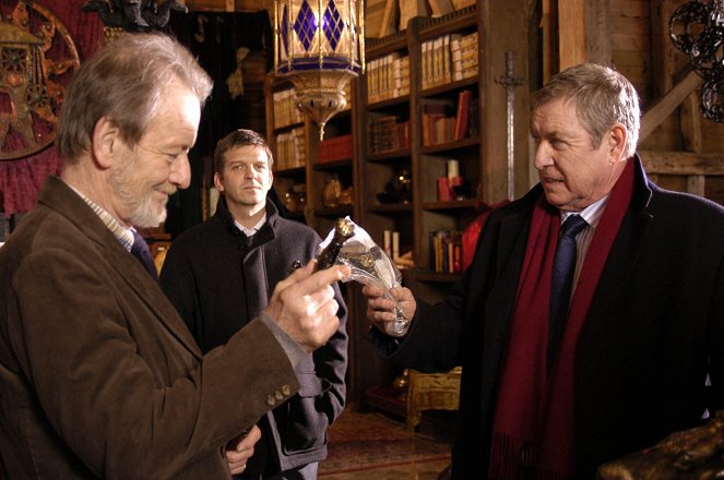 Midsomer Murders - Season 11 - The Magician's Nephew - Photos - Ronald Pickup, Jason Hughes, John Nettles